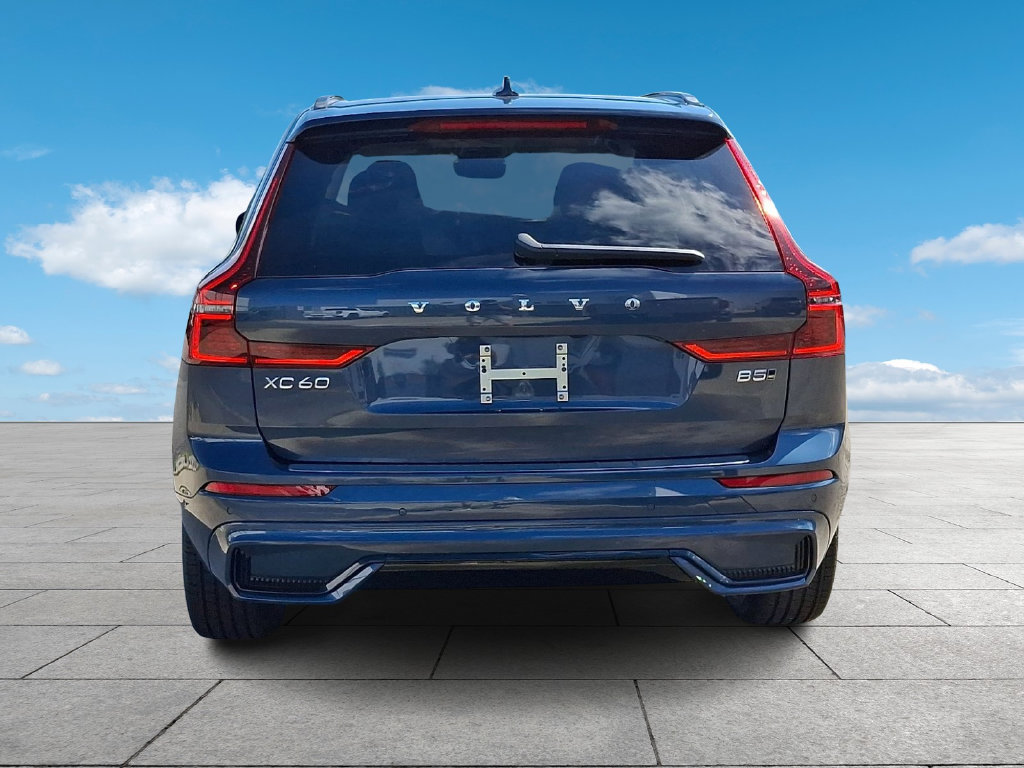 New 2027 Volvo XC60 B5 Plus AWD/4WD image 5