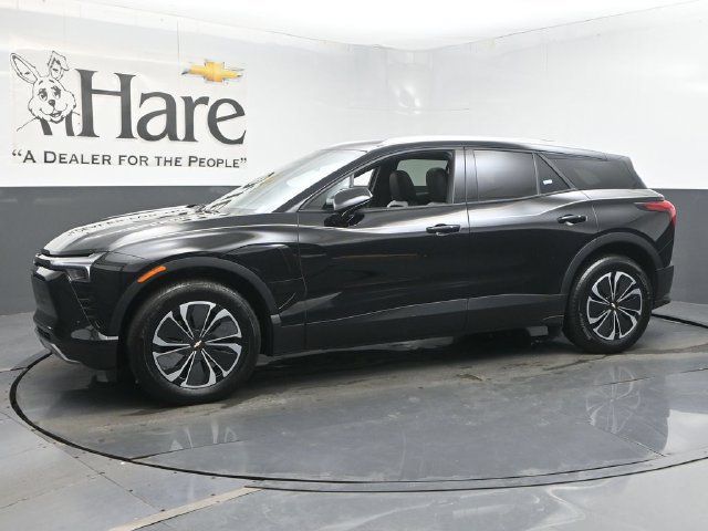 Used 2024 Chevrolet Blazer EV LT AWD/4WD image 36