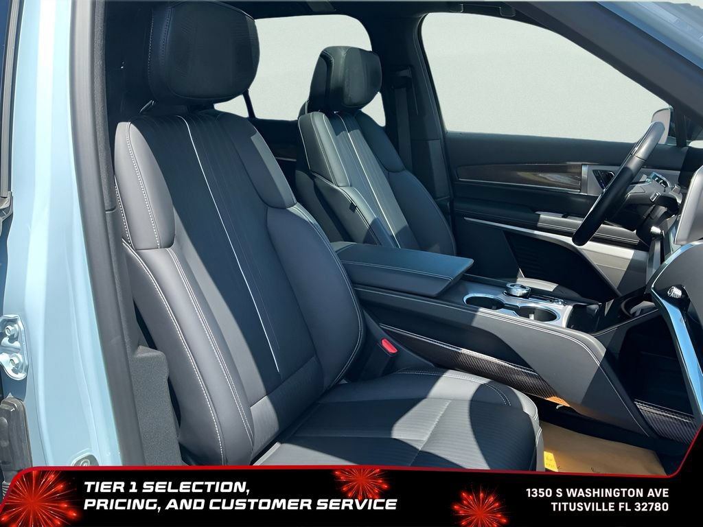 Used 2026 Cadillac Vistiq Sport w/ LPO, Floor Liner Package AWD/4WD image 21