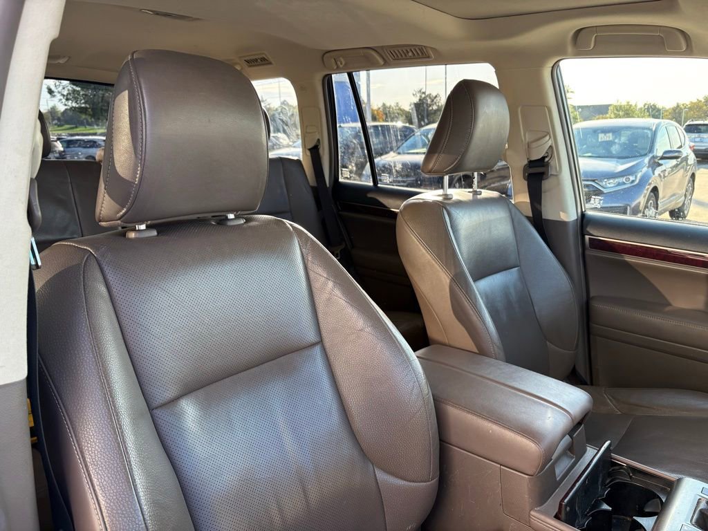 Used 2017 Lexus GX 460 Premium w/ Premium Package image 21