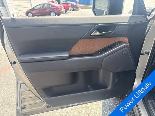 Used 2025 Lexus GX 550 AWD/4WD image 18