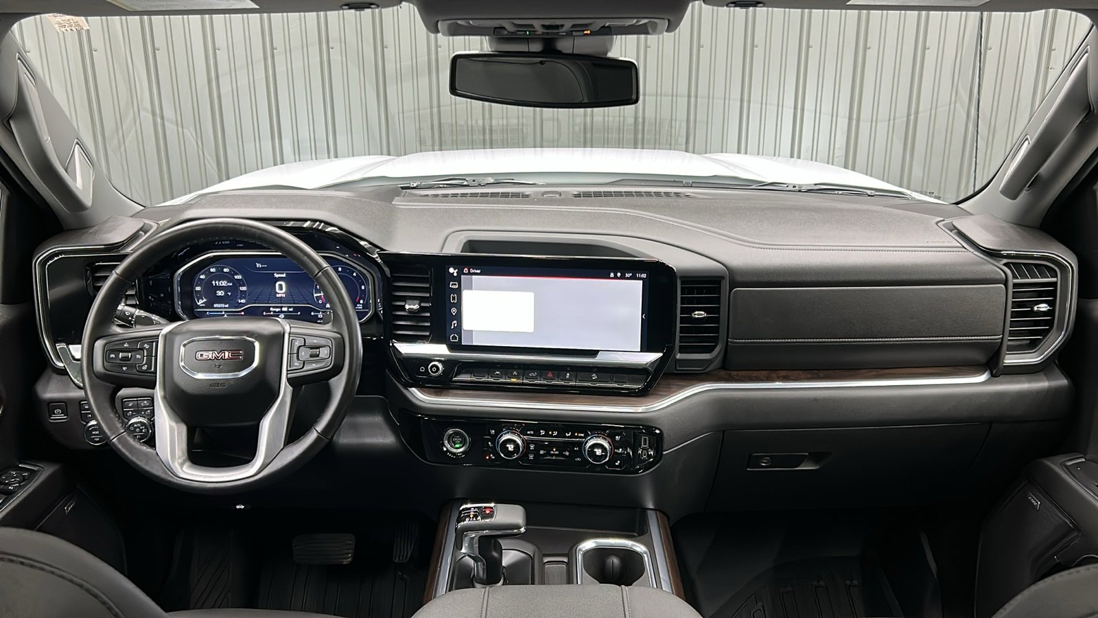 Used 2023 GMC Sierra 1500 SLT image 37