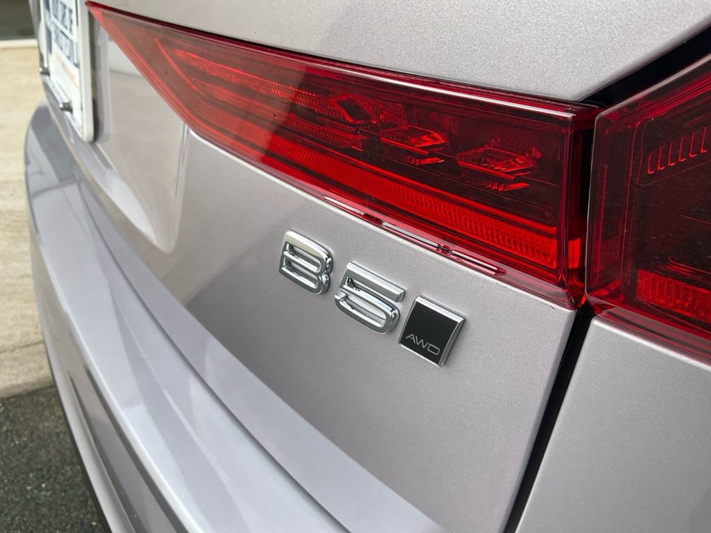 New 2026 Volvo XC60 B5 Plus w/ Climate Package image 17