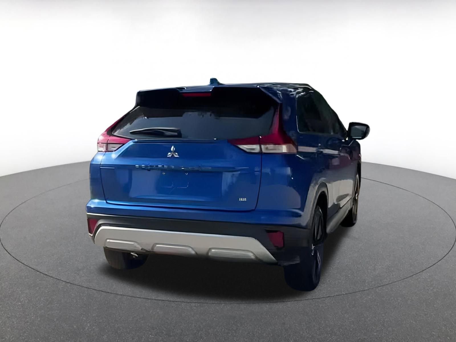 Used 2023 Mitsubishi Eclipse Cross SE image 14