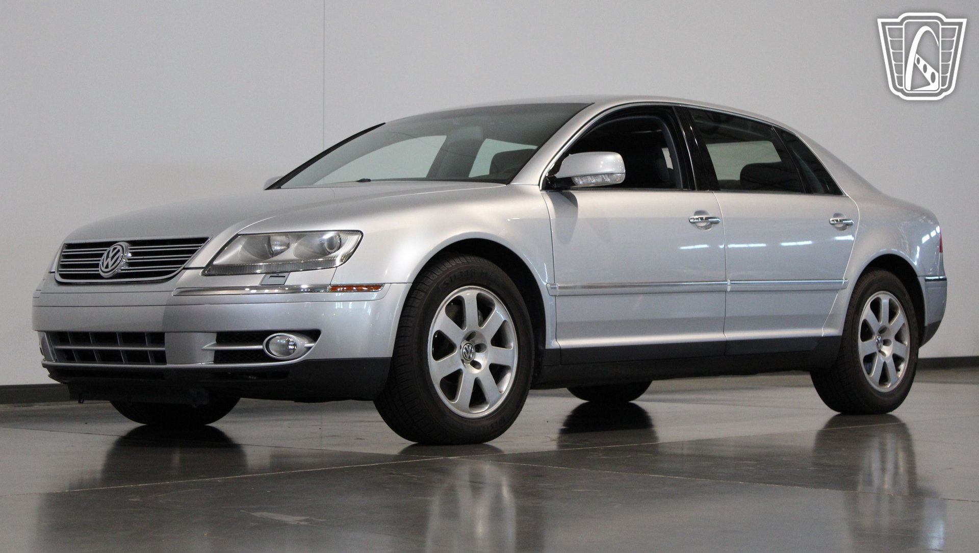 Used 2004 Volkswagen Phaeton V8 AWD/4WD image 35