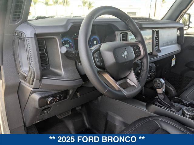 New 2025 Ford Bronco Badlands w/ Sasquatch Package AWD/4WD image 9