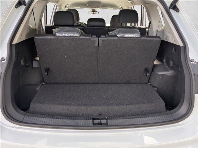 Used 2024 Volkswagen Tiguan SE FWD image 8