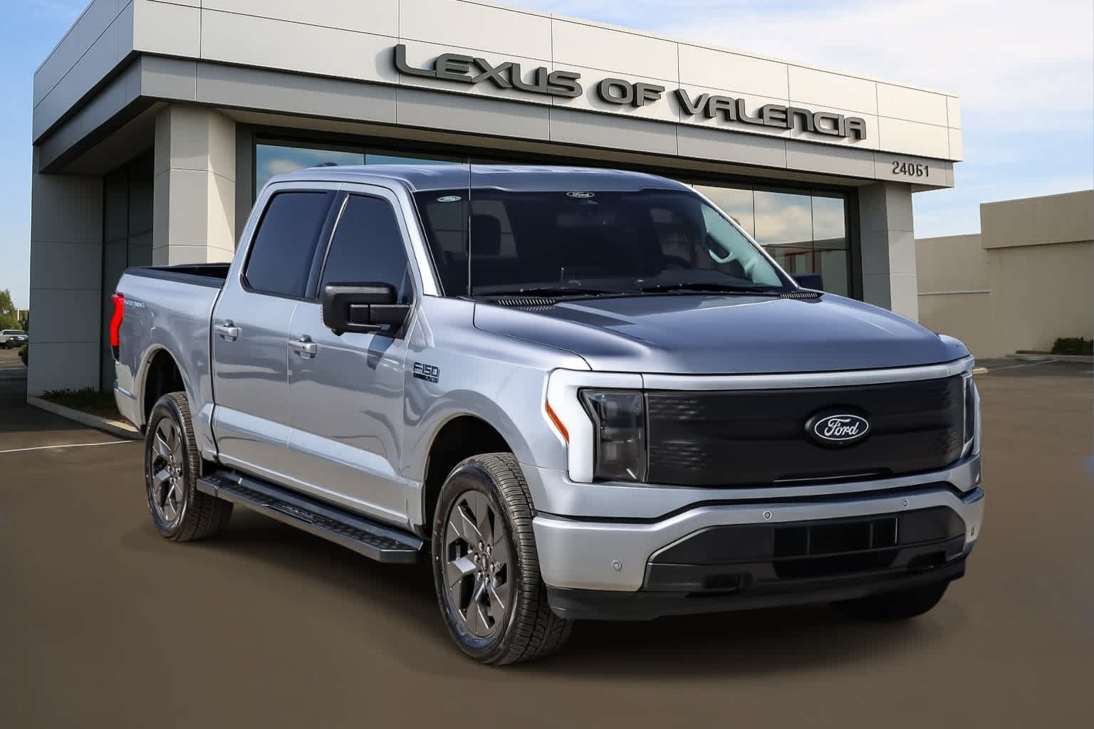 Used 2024 Ford F150 Lightning Flash AWD/4WD image 5