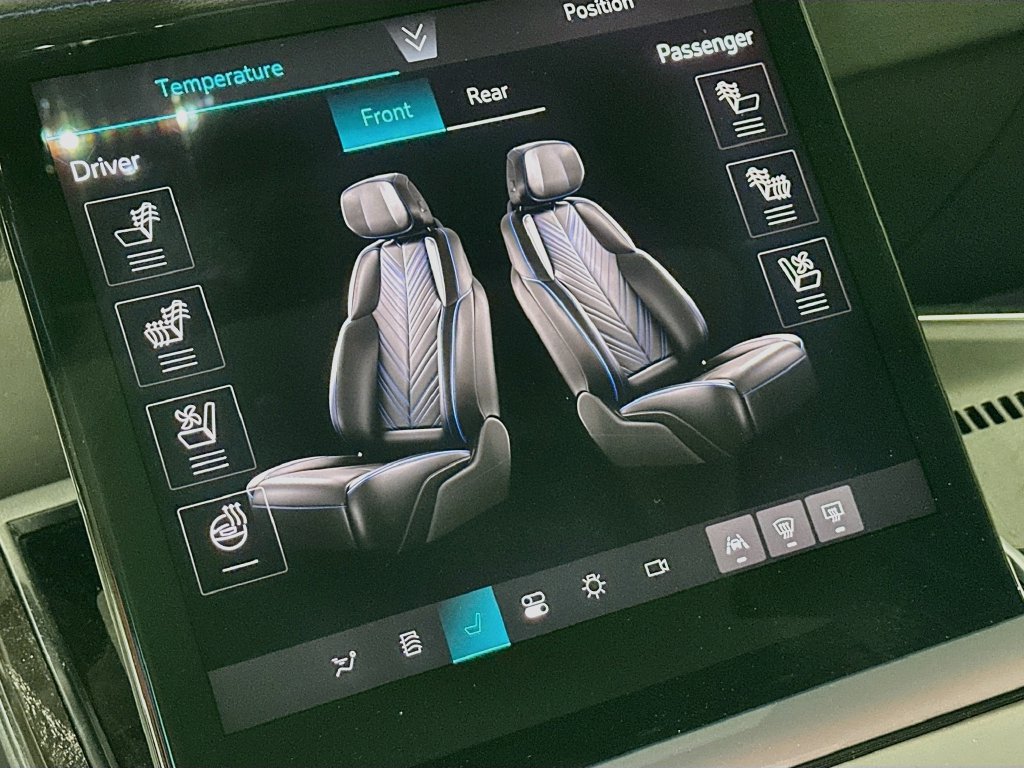 New 2026 Cadillac Escalade IQ Sport 1 w/ LPO, Floor Liner Package AWD/4WD image 23