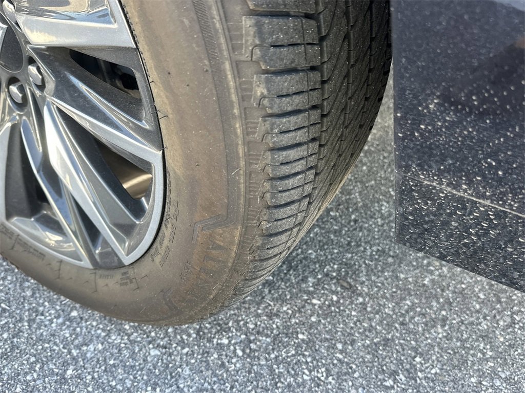 Used 2024 Cadillac Escalade ESV Sport Platinum image 10