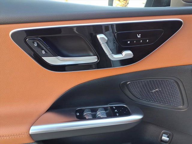 Used 2025 Mercedes-Benz C 300 4MATIC Sedan image 13