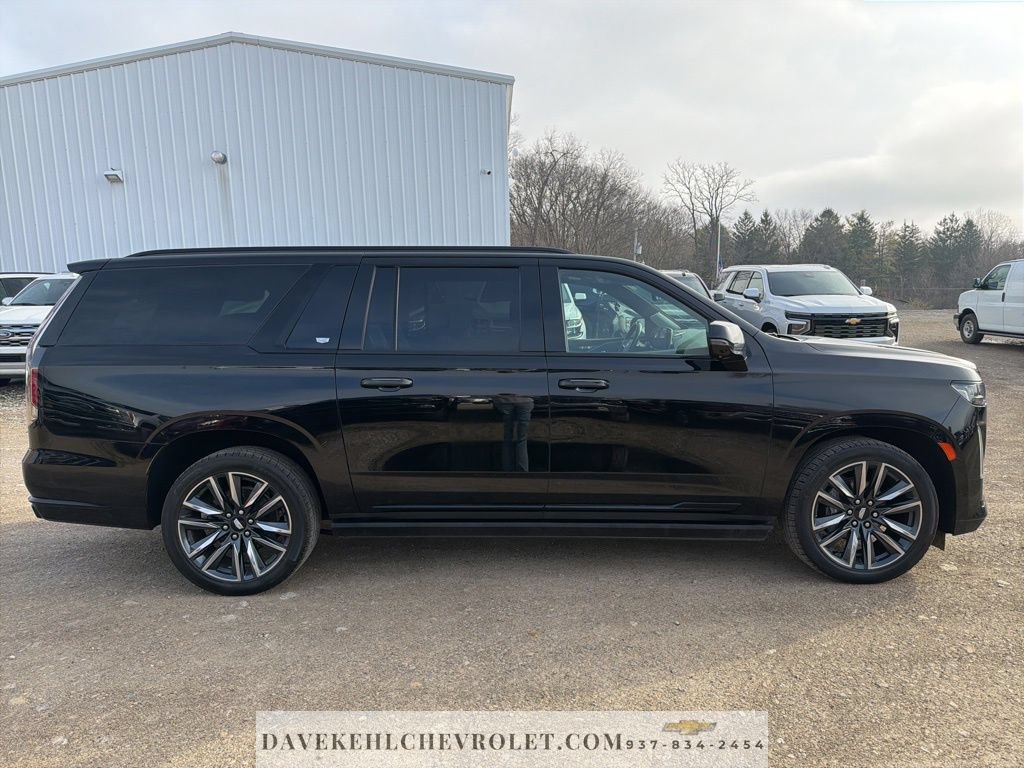 Used 2022 Cadillac Escalade ESV Sport w/ Touring Package AWD/4WD image 7