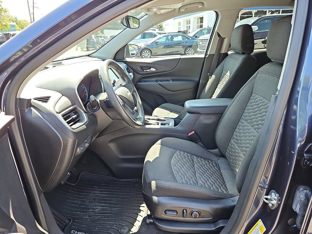 Used 2018 Chevrolet Equinox LT FWD image 14