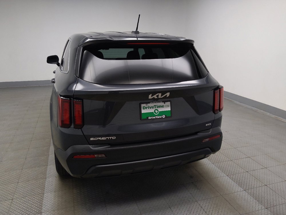 Used 2023 Kia Sorento LX AWD/4WD image 6