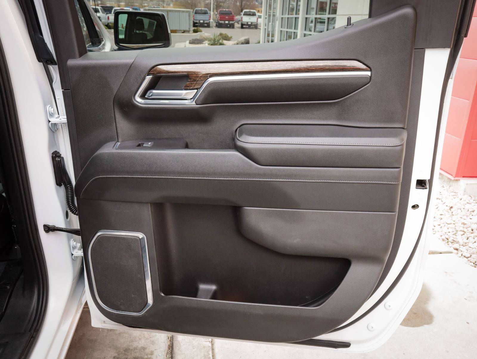 Used 2023 GMC Sierra 1500 SLE w/ X31 Off-Road Package image 29