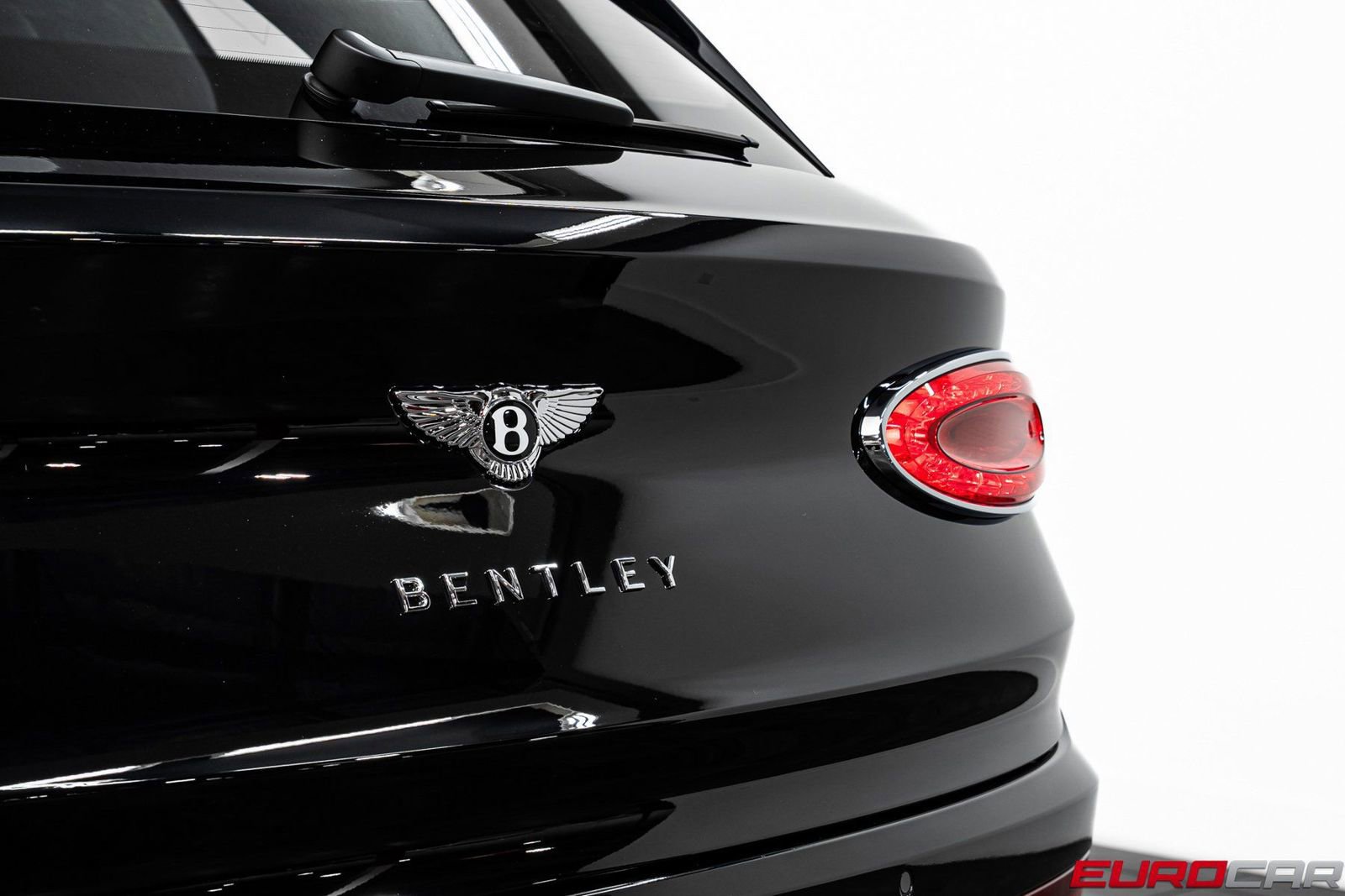 Used 2024 Bentley Bentayga image 18