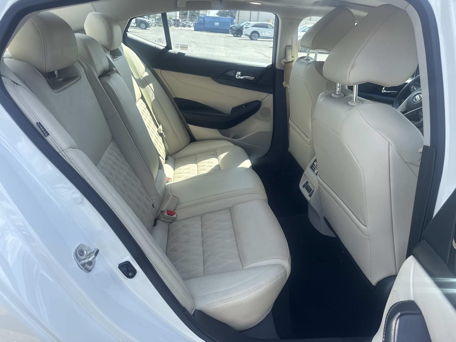 Used 2023 Nissan Maxima Platinum w/ Sport Mat Group FWD image 9