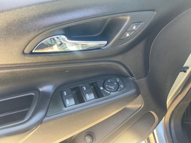 Used 2024 Chevrolet Equinox LT image 10