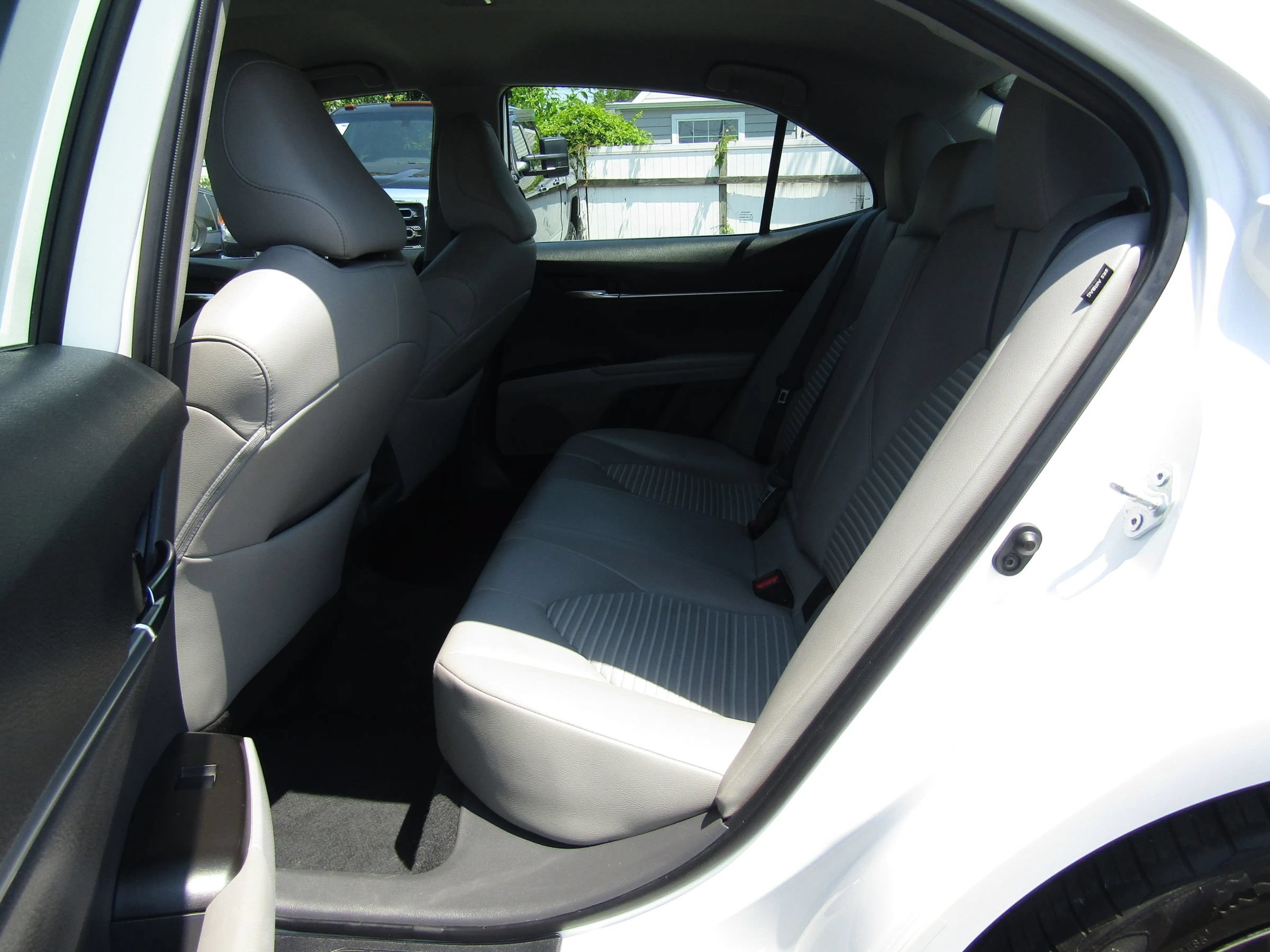 Used 2023 Toyota Camry SE FWD image 14