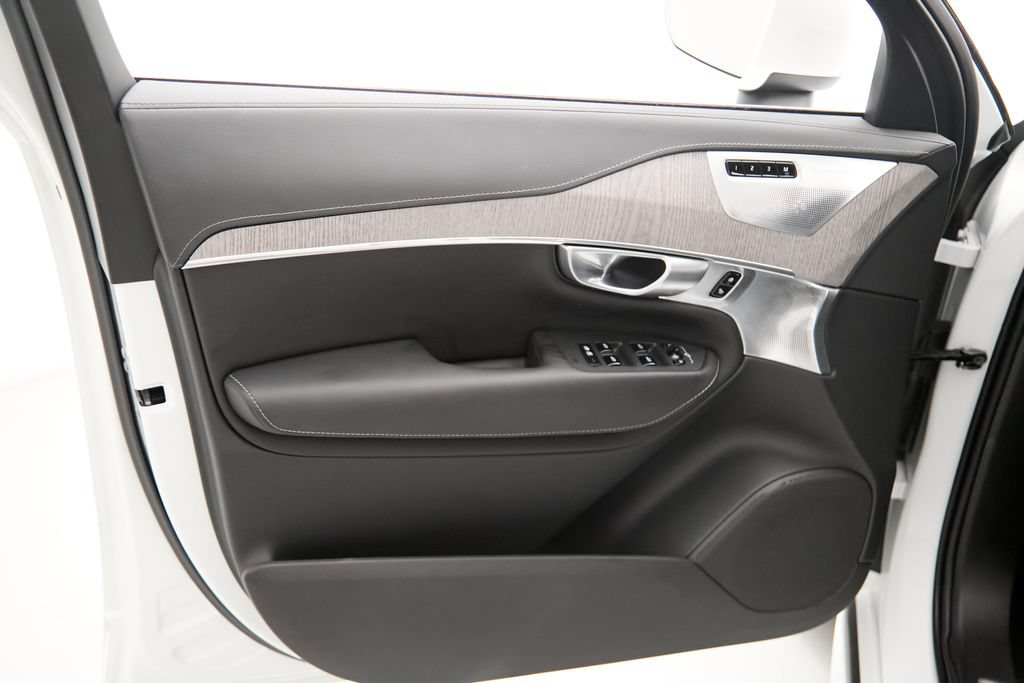 Certified 2024 Volvo XC90 B6 Ultimate AWD/4WD image 10