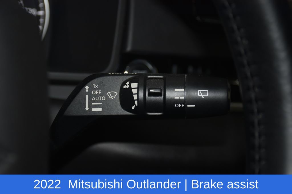 Used 2022 Mitsubishi Outlander SE image 12