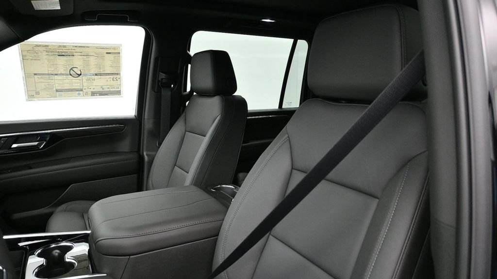 New 2026 Chevrolet Suburban LT w/ Comfort Package RWD image 10