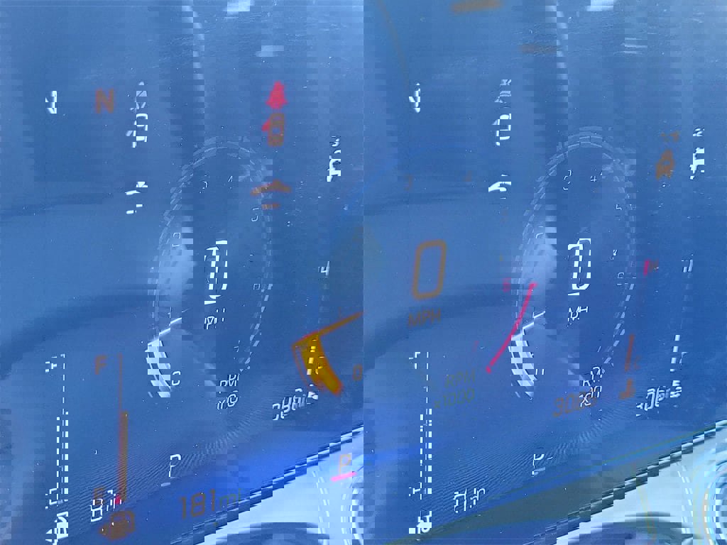 Certified 2025 Chevrolet Trax LT w/ Driver Confidence Package image 19