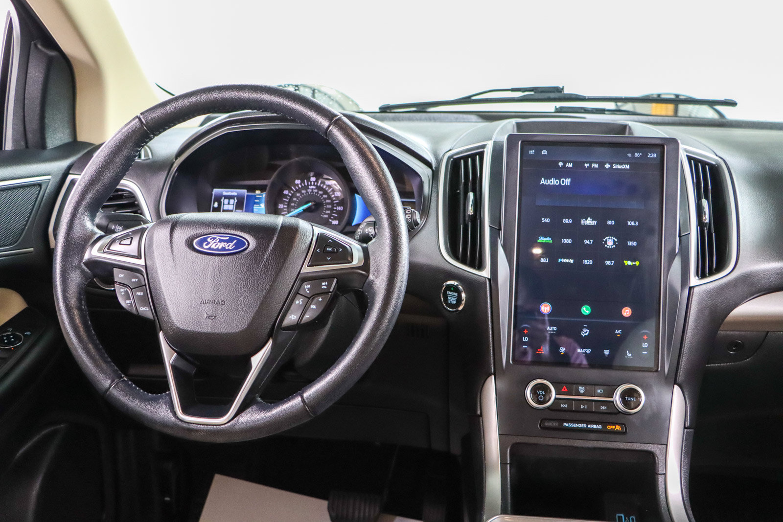 Used 2023 Ford Edge SEL AWD/4WD image 17
