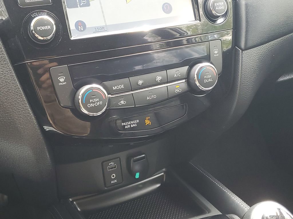 Used 2017 Nissan Rogue SL AWD/4WD image 20