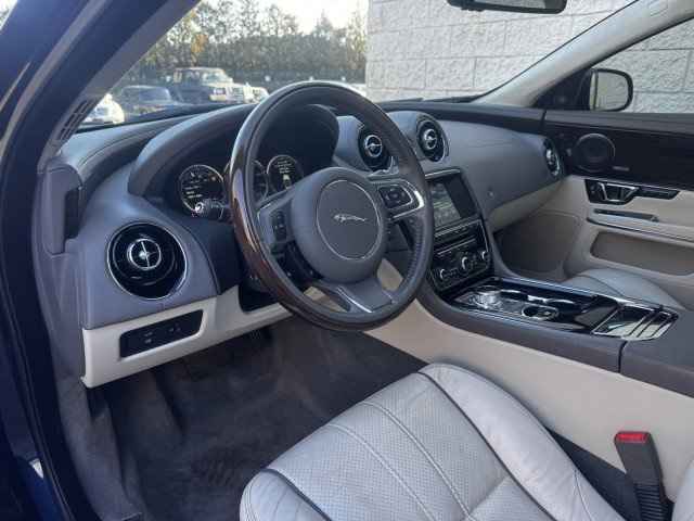 Used 2015 Jaguar XJ L Portfolio image 6