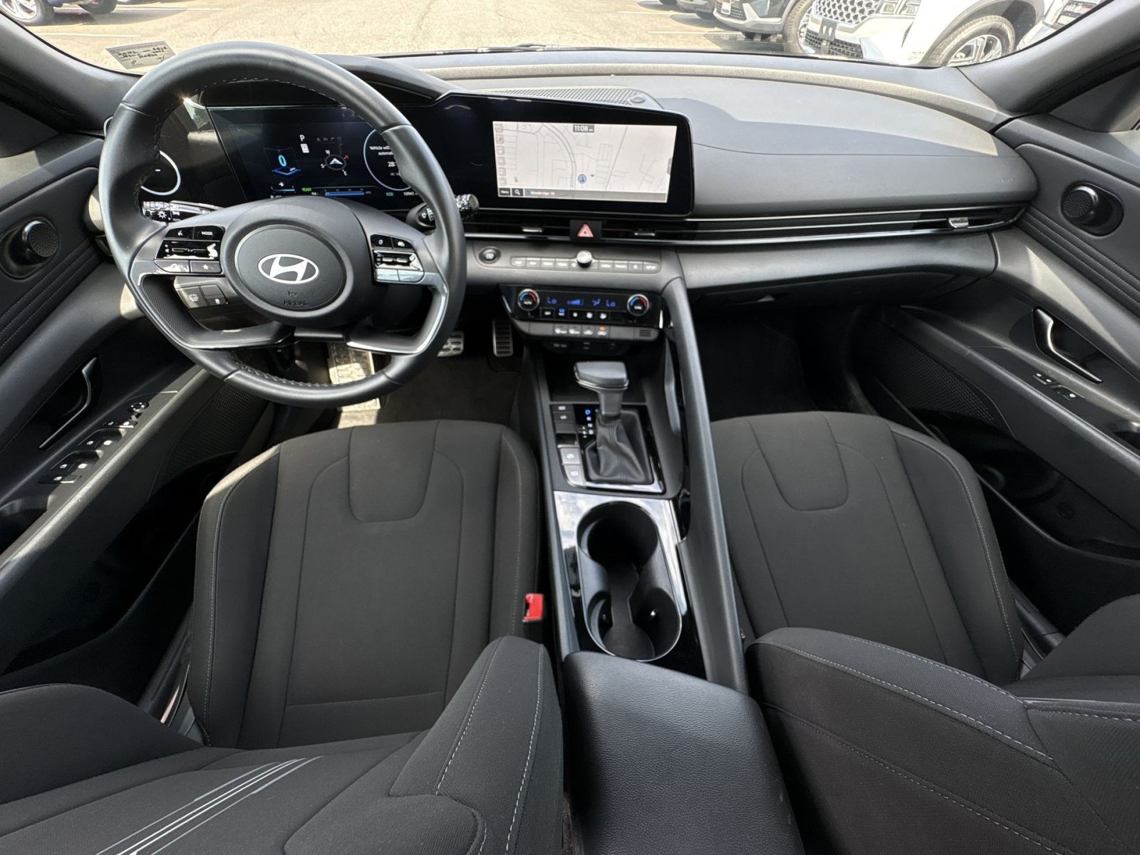 Used 2025 Hyundai Elantra SEL FWD image 23