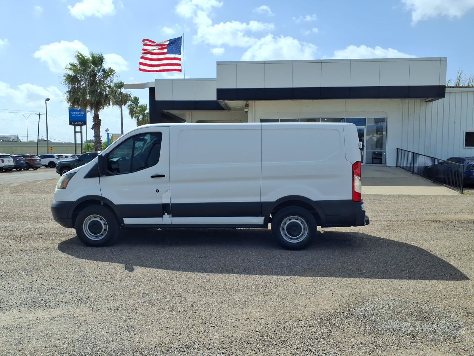 Used 2017 Ford Transit 150 130 Low Roof RWD image 5