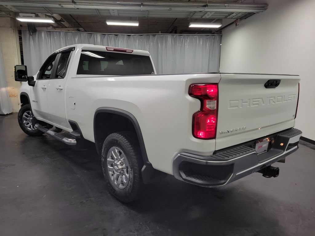 Used 2020 Chevrolet Silverado 2500 LT w/ Convenience Package AWD/4WD image 7