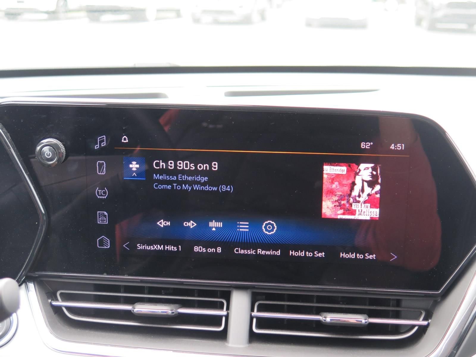 Used 2025 Chevrolet Trax LT w/ Driver Confidence Package image 11