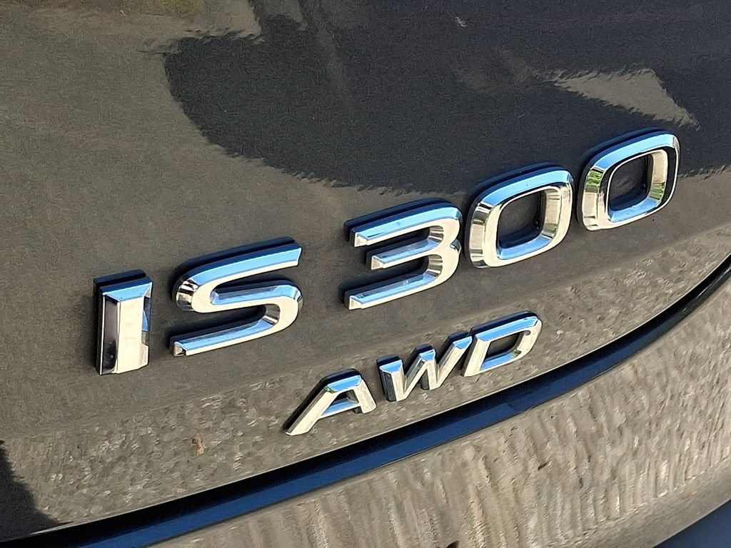 Used 2021 Lexus IS 300 AWD image 30