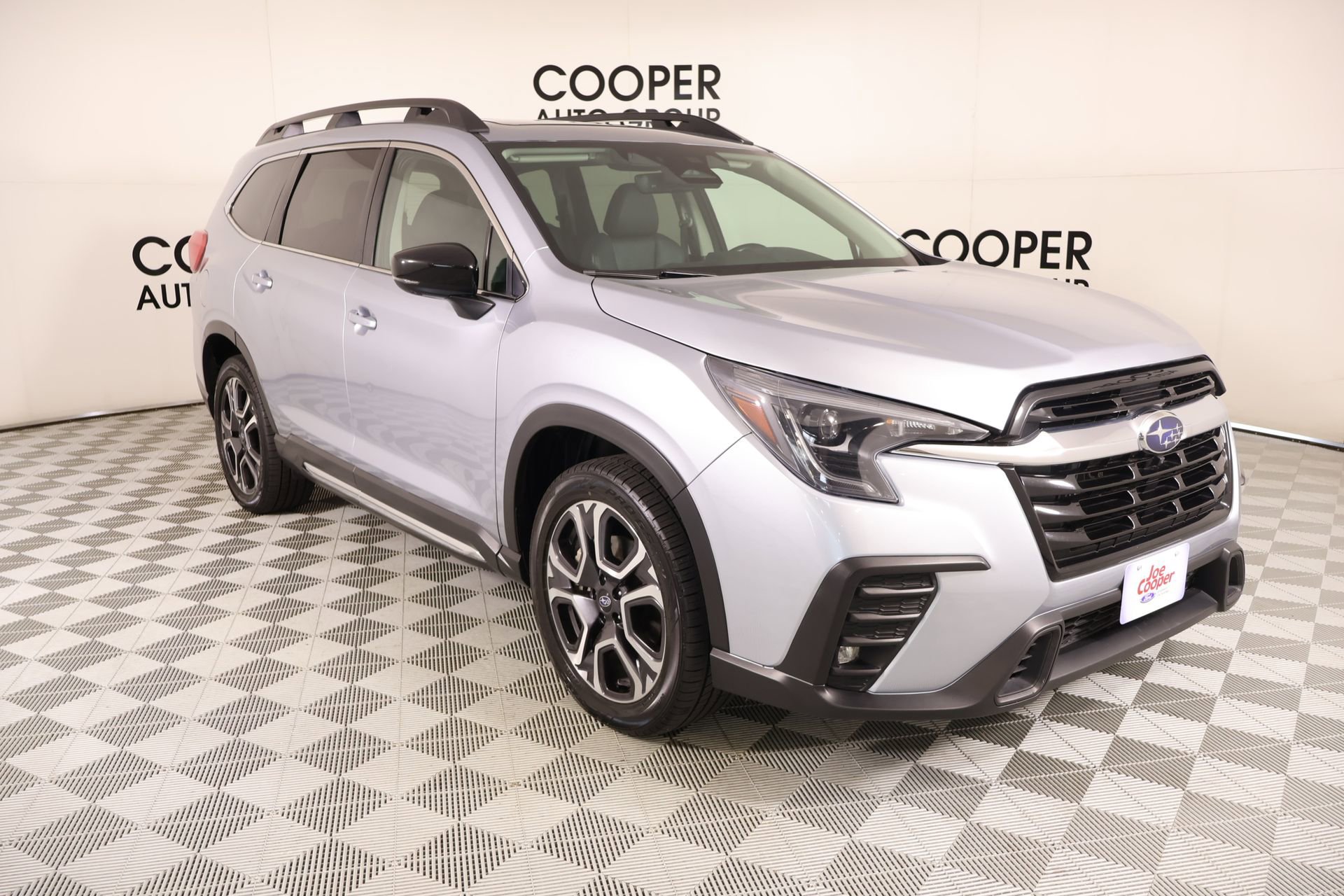 Used 2024 Subaru Ascent Limited w/ Technology Package AWD/4WD image 1