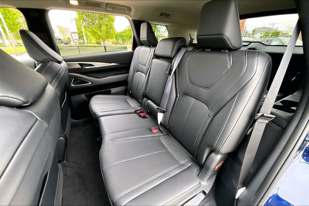 New 2027 INFINITI QX60 Luxe w/ Cargo Package AWD/4WD image 10