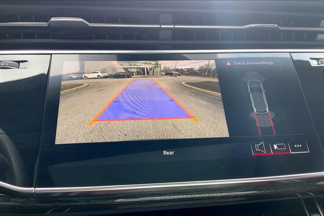 Used 2020 Audi Q7 3.0T Premium image 28