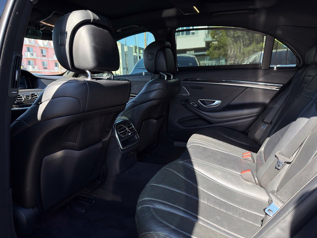 Used 2019 Mercedes-Benz S 560 Sedan image 38