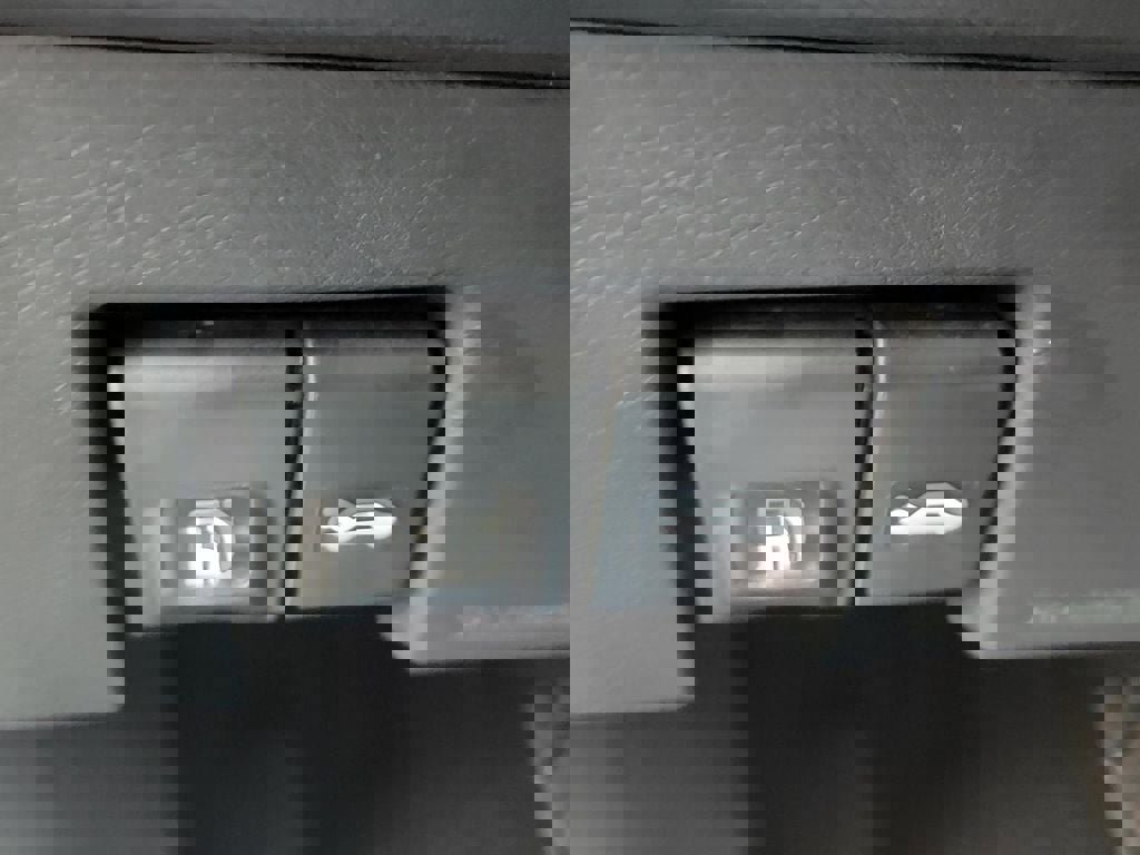 Used 2024 Nissan Kicks S FWD image 28