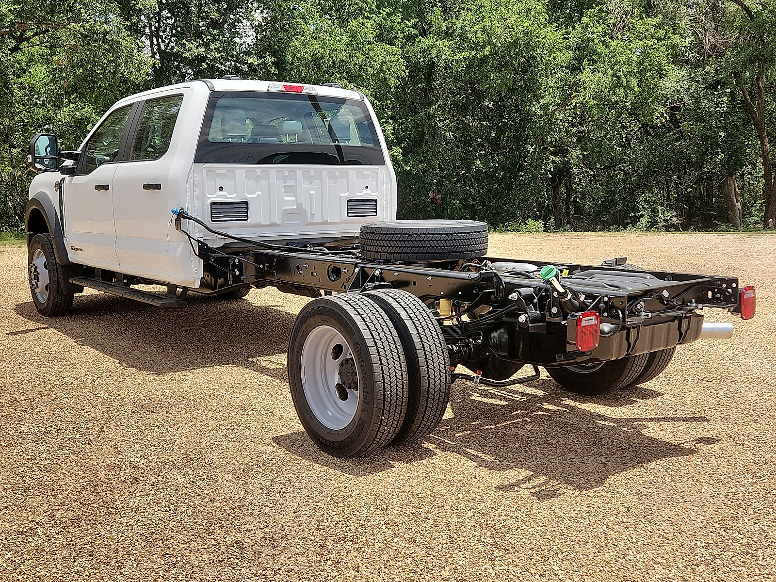 New 2026 Ford F550 4x4 Crew Cab Super Duty image 3