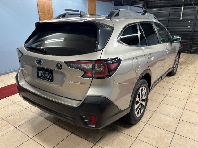 Used 2020 Subaru Outback Premium image 4