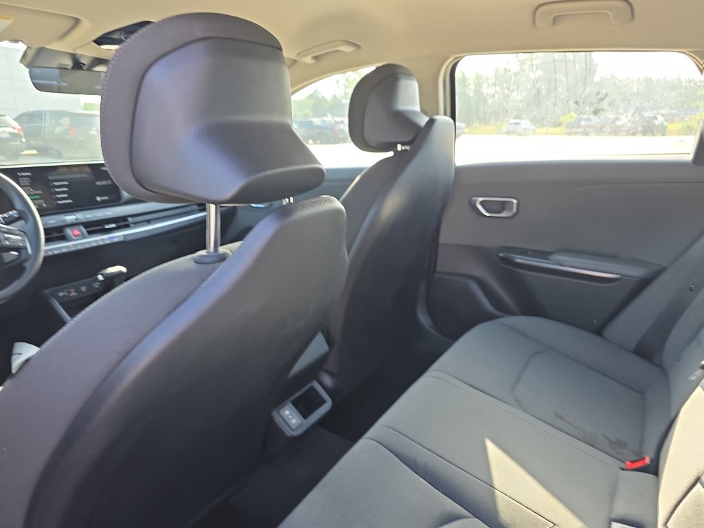 Used 2025 Kia K4 FWD image 10