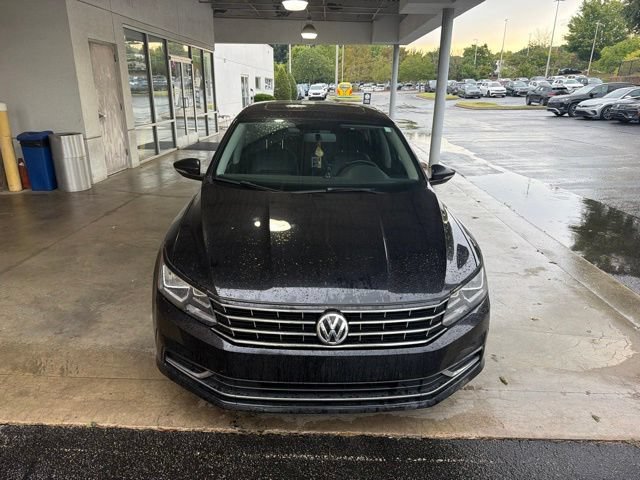 Used 2018 Volkswagen Passat 2.0T SE FWD image 4