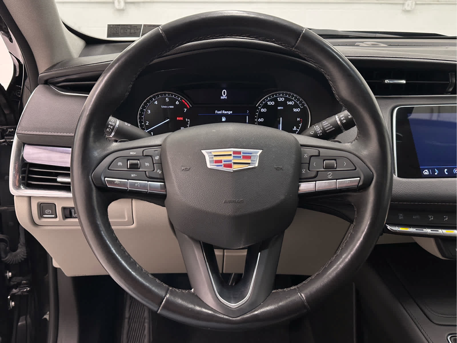 Used 2023 Cadillac XT4 Luxury w/ Cold Weather Package AWD/4WD image 24