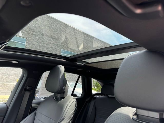 Used 2026 Mercedes-Benz GLC 300 4MATIC image 22