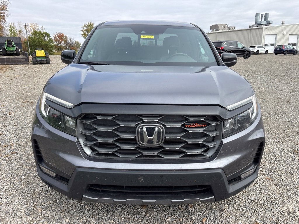 Used 2025 Honda Ridgeline TrailSport image 2