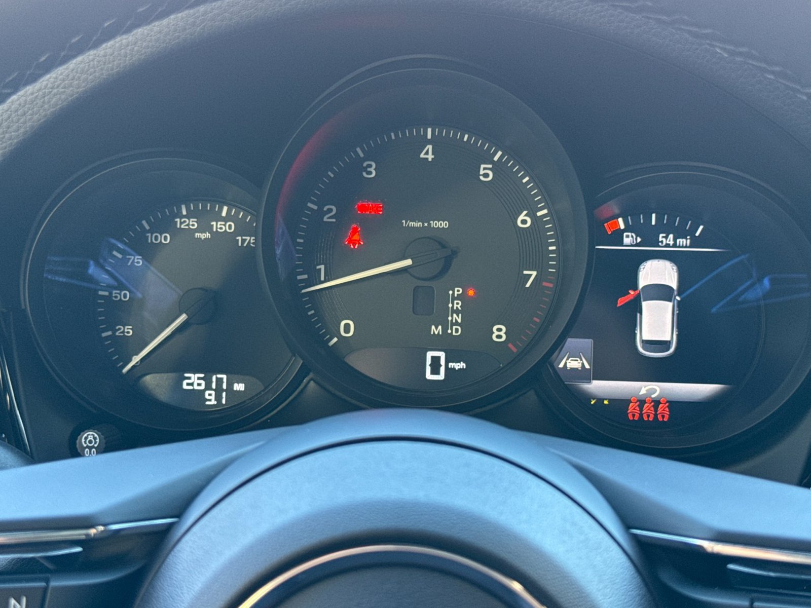 Certified 2025 Porsche Macan AWD/4WD image 31