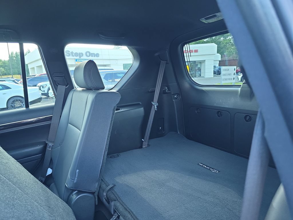Used 2022 Lexus GX 460 w/ Accessory Package AWD/4WD image 30