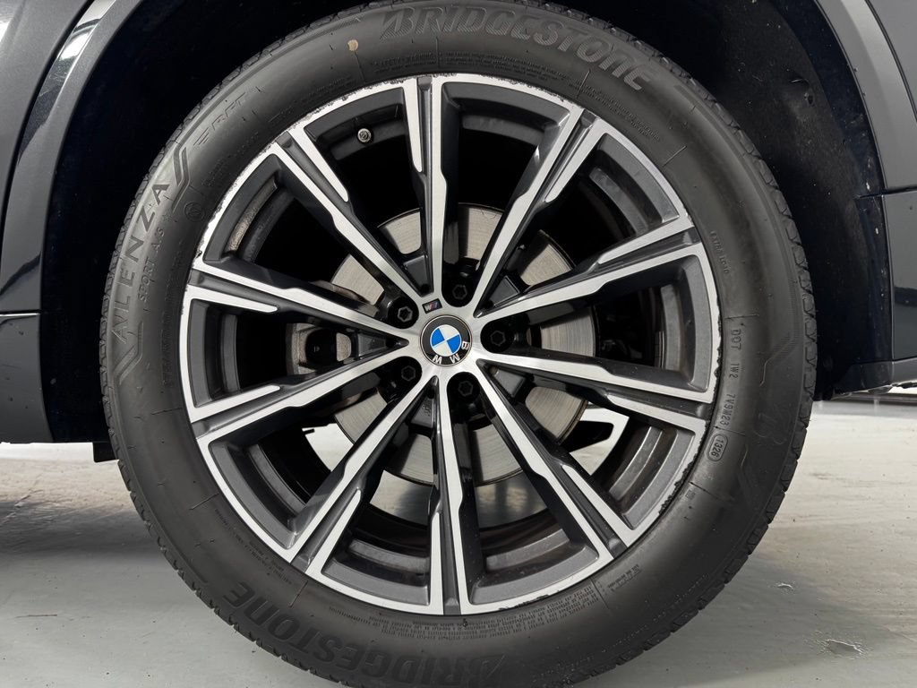 Certified 2024 BMW X5 xDrive40i w/ M Sport Package AWD/4WD image 10